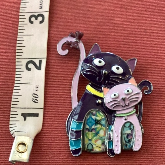 Kitty Cat brooch with two kittys - Picture 2 of 3